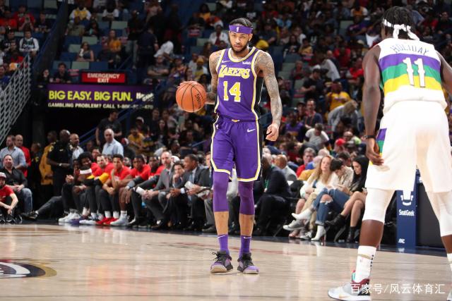 他的赛后举 他的赛后举